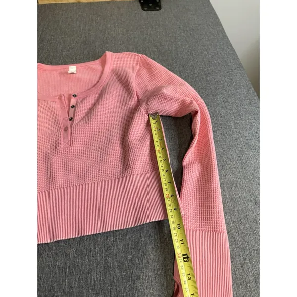 OFFLINE by Aerie Women's Thumbs Up Thermal Pink Cropped Top LS Sz XL - Image 6