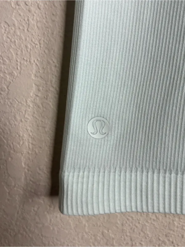 Lululemon Seek Simplicity Tank Polar Ice size 12 - Image 4