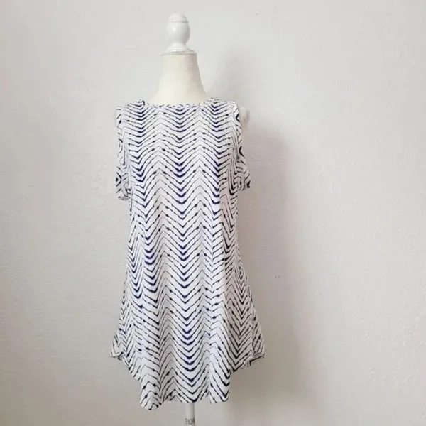 ✨ Athleta breezy tank arrowhead tie dye print top✨ - Image 4