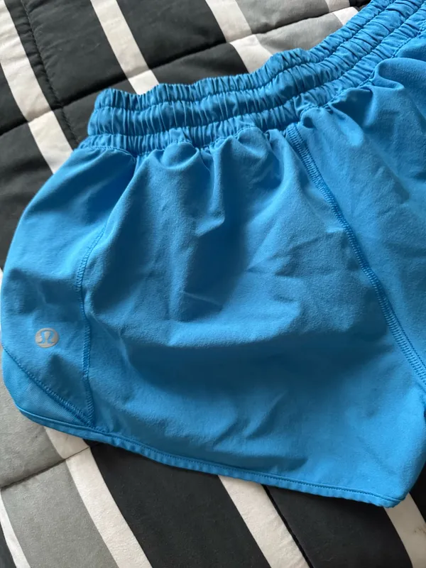 Lululemon Low-Rise 2.5" Hotty Hot Shorts - Image 4