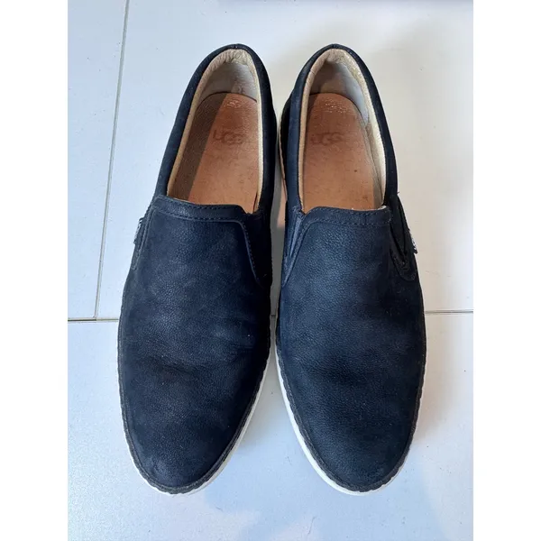 UGG Jass Slip On Sneakers Women Size‎ 8 Black Leather Minimalist Classic Comfort - Image 2