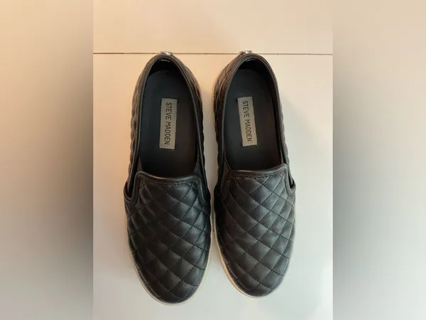 Steve Madden Black Quilted Slip-On Loafers - Image 6
