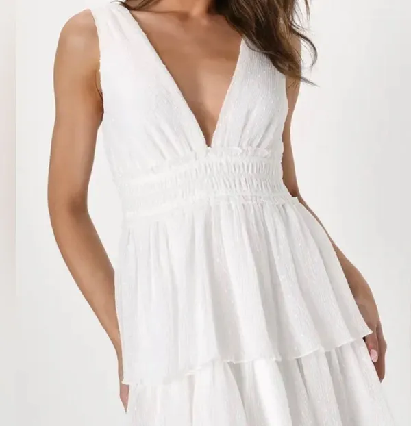 Lulus dreamy mood white Swiss dot tiered midi dress. Polyester. Size Small. - Image 4