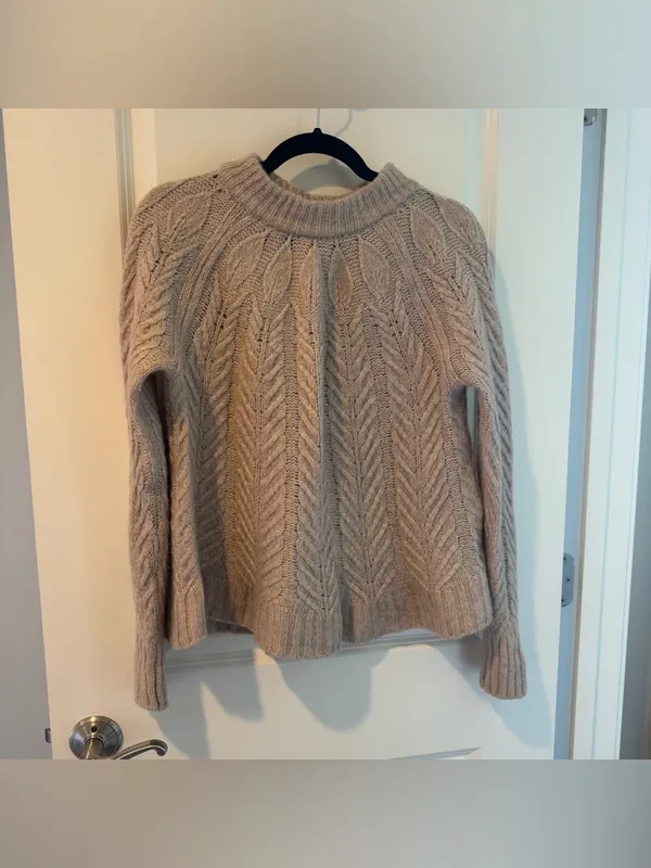 Tuckernuck Peacock Beige Cable Knit Crewneck Sweater | L - Image 2
