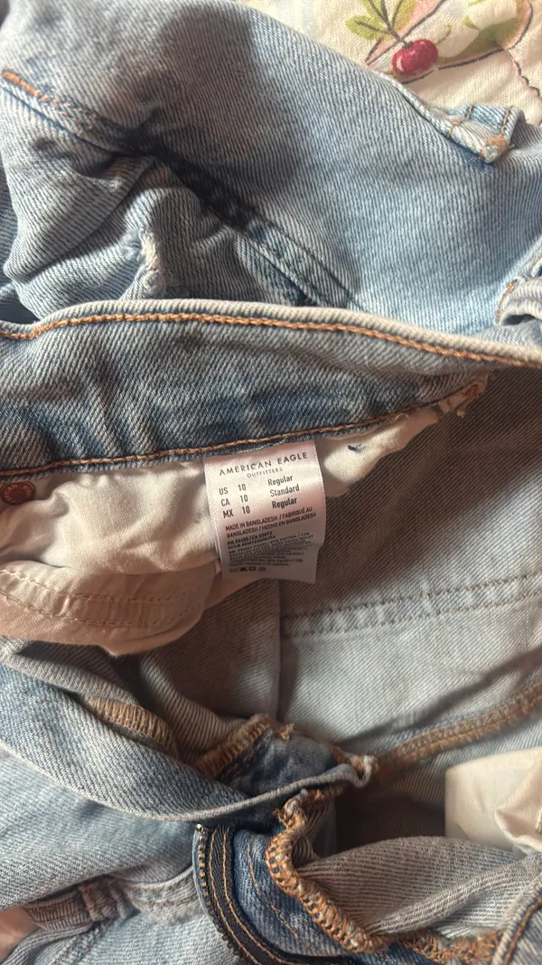American Eagle Jeans - Image 2