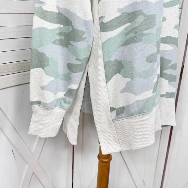 Aerie Good Vibes Dessert Sage Camo Oversized Split Side Sweatshirt Small - Image 6