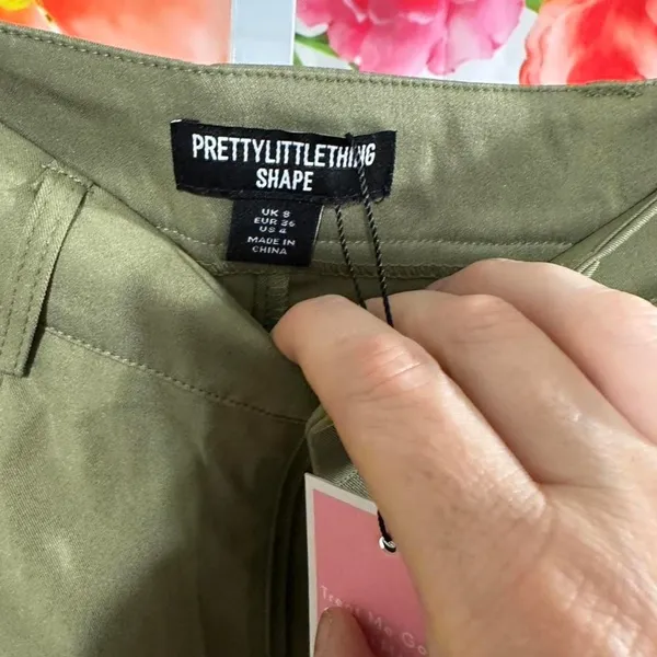 S133. PrettyLittleThing khaki cargo pants - Image 4