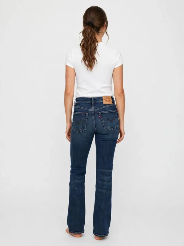 Levi's 550 Relaxed Bootcut - Dark Wash - Size 6 (28)  - Image 7