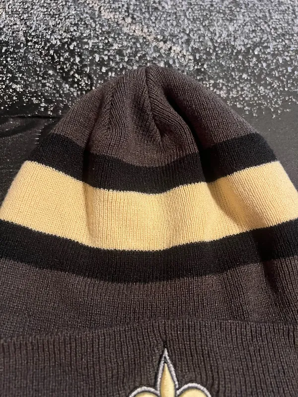 Team Apparel OSFA New Orleans Saints Beanie - Image 4