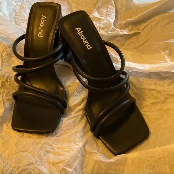 Abound Women Austyn Block Heel Strappy Sandals Size 6.5 - Image 3
