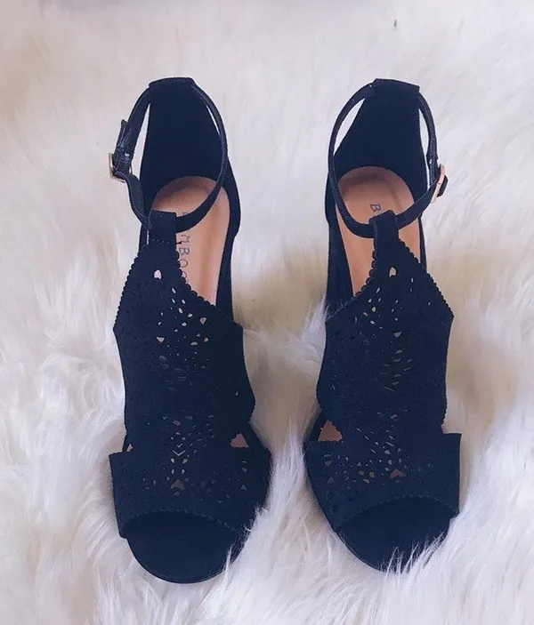 Black suede Heels 7.5 - Image 3