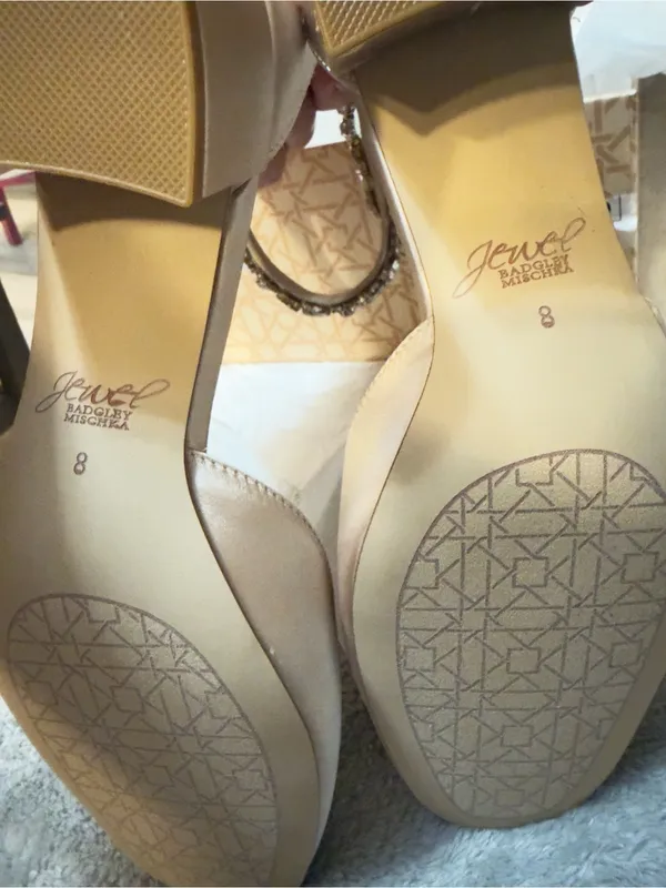 Jewel by Badgley Mischka Cathleen Block Heel size 8 New in Box! - Image 12