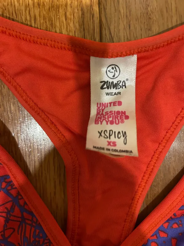 Zumba officials Zumba Scribble V-Bra in "Rev Me Up Red With Z-Dri technology XS - Image 8