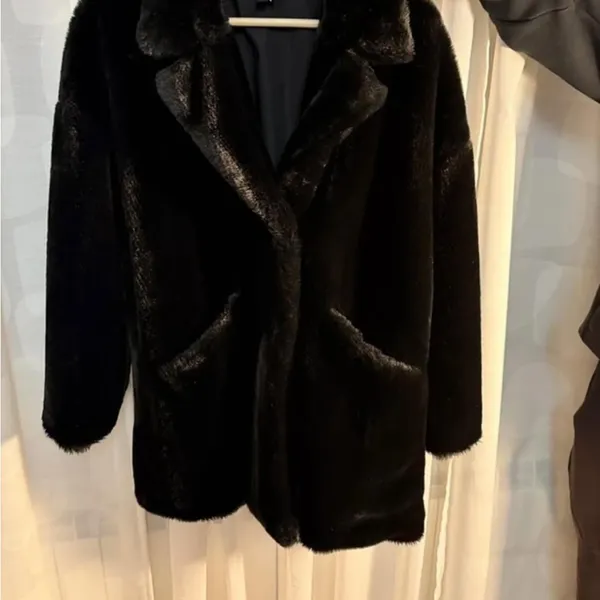 Zara NWT collared button front faux fur jacket coat - Image 5