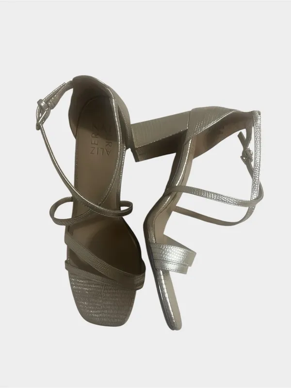 Naturalizer Tiff Metallic Gold Strappy Block Heel Sandals Square Toe 9.5 - Image 2