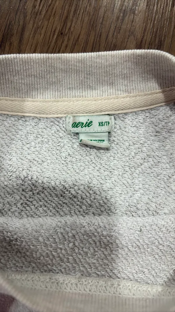 Patterned Sweatshirt - Image 8