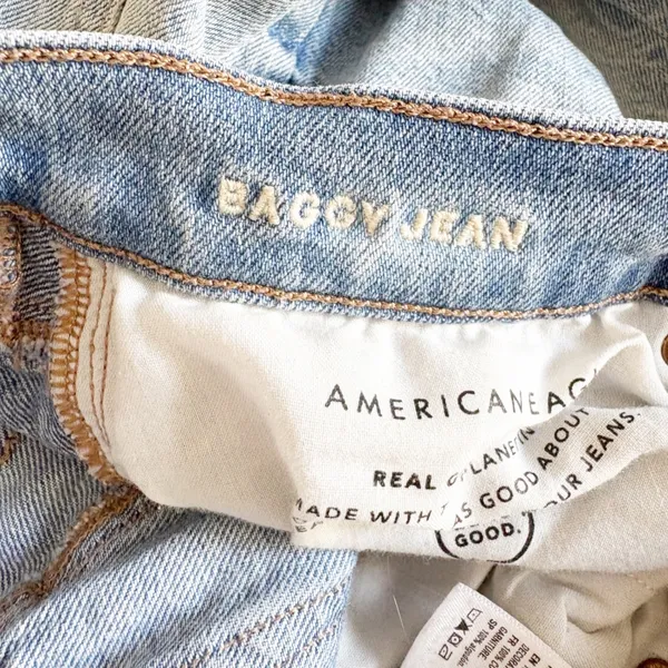 American Eagle Womens Light Wash Distressed Classic 90s Baggy Jean Size 4R - Image 5