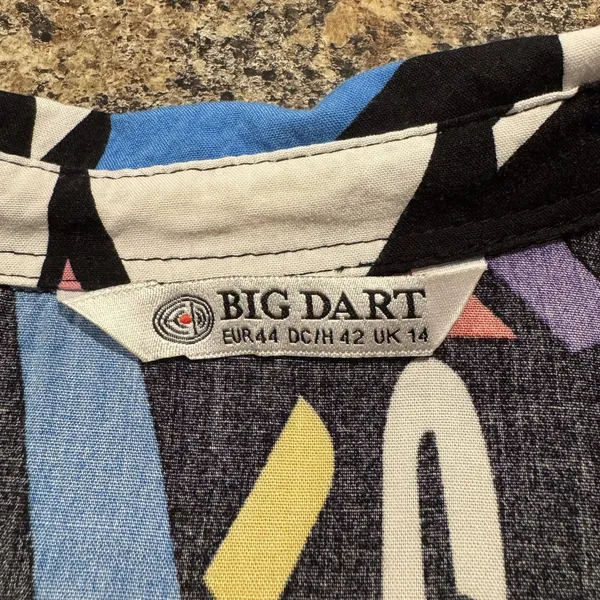 Big Dart Top Vintage Abstract Pop Art Streetwear Retro 90s Statement Button 10 - Image 3