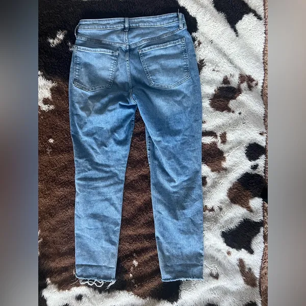 Old Navy Extra Stretch High Rise Distressed Straight Denim Jeans Size 12-Long - Image 5