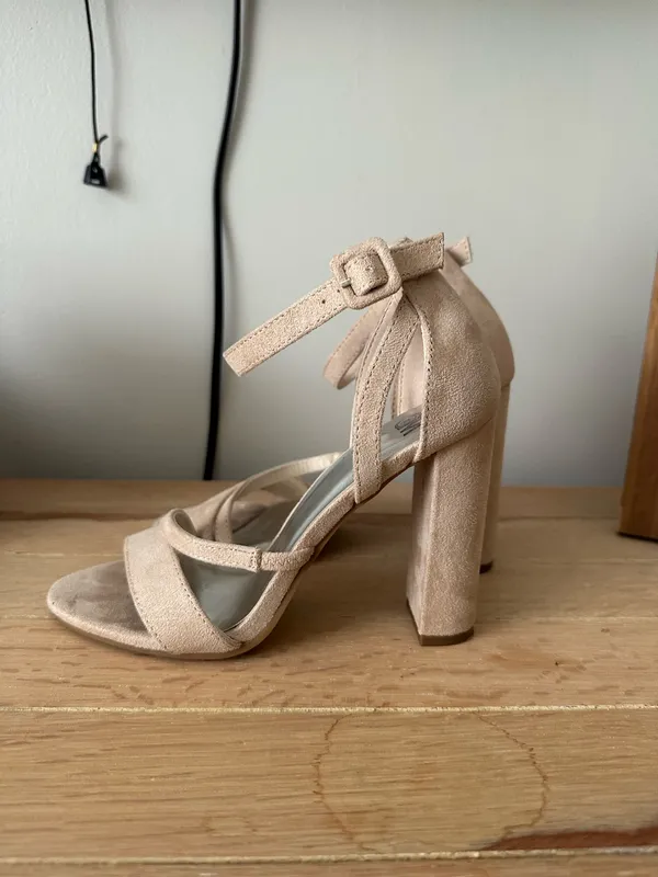 Nude heels Tan Size 6 - Image 2