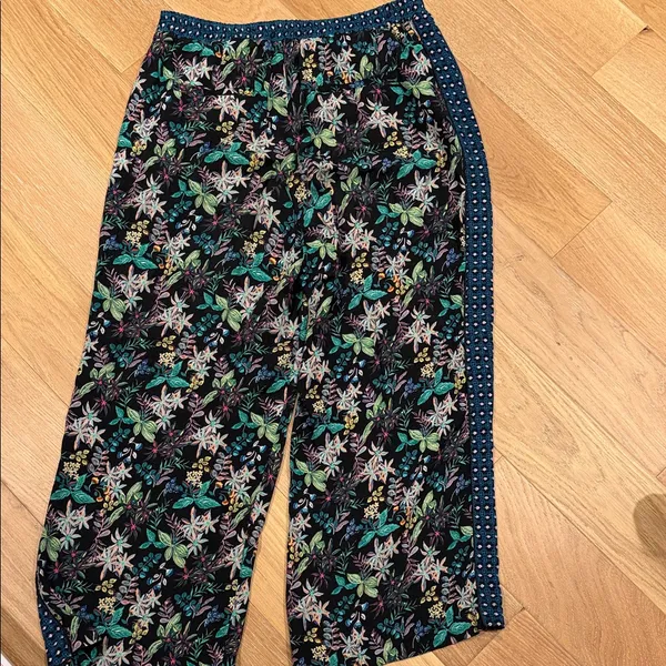 Anthropologie ett:twa Tropical Print Wide-Leg Pants -‎ large - Image 4