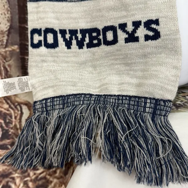 Dallas Cowboys Scarf Knit Winter Neck Blue Gray Double Sided Big Logo Fringe - Image 4