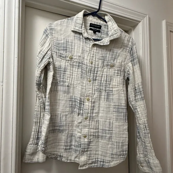 Banana Republic Women’s Gray and White Quilted Plaid Shirt Size Small - Image 6