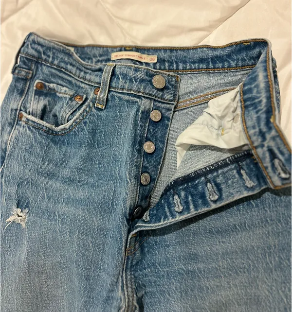 Levi’s Ribcage Straight Ankle Jeans - Image 3