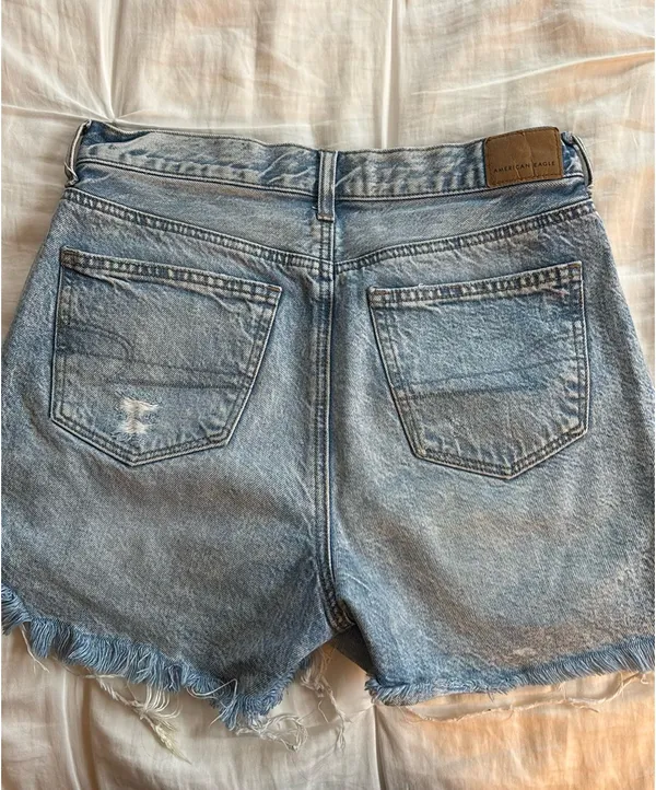 American Eagle Mom Jean Shorts - Image 2