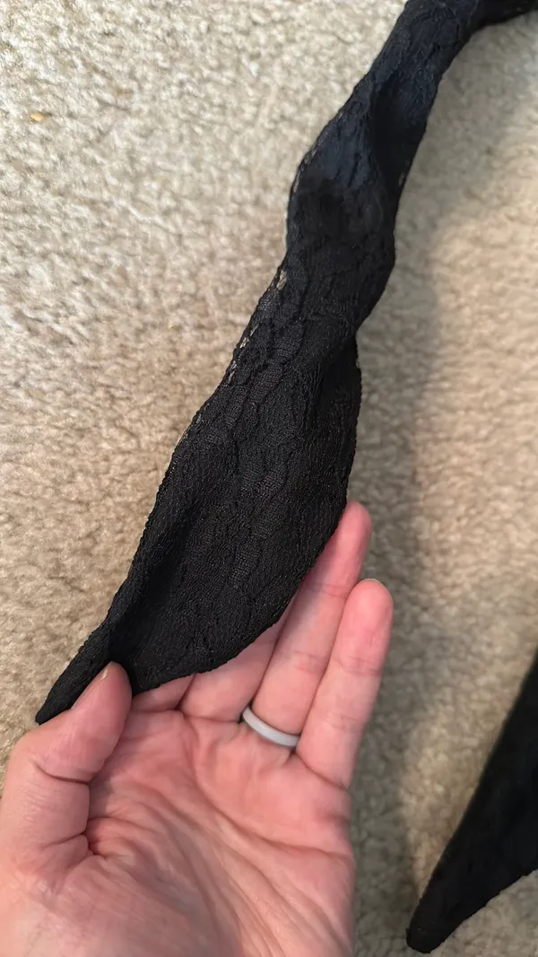 Black lace flexible hair accessory never worn! - Image 2
