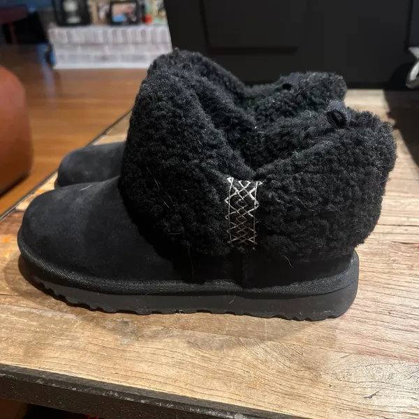 UGG‎ Women's Ultra Mini Braid Boot black women’s 8 - Image 2