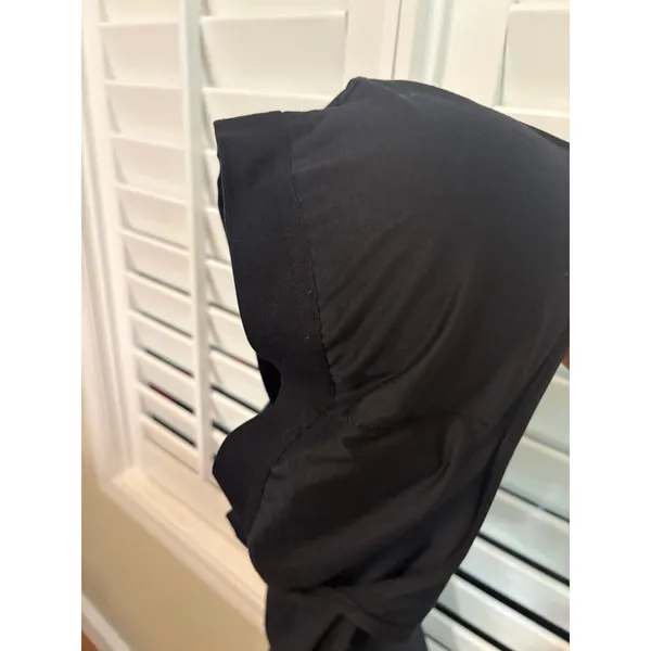Old Navy Cloud Black Active Romper‎ Size Medium - Image 7