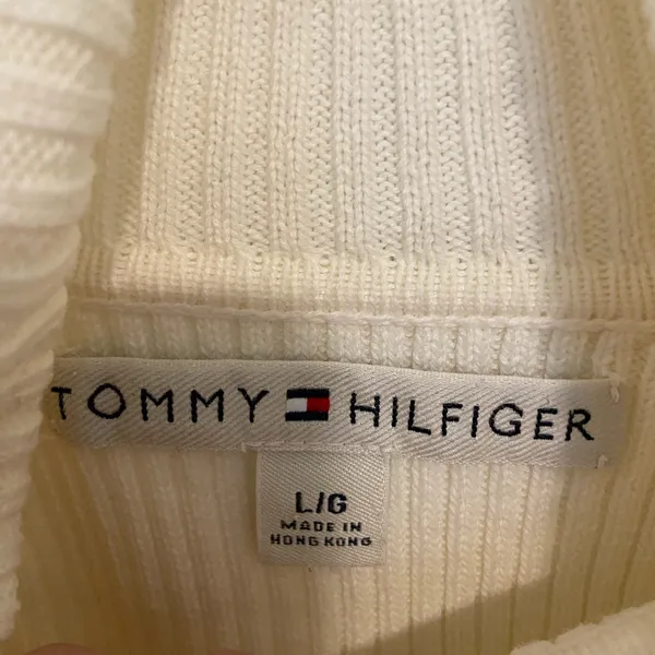 EUC Tommy Hilfiger women’s cable knit cream turtleneck thick warm‎ sweater large - Image 5