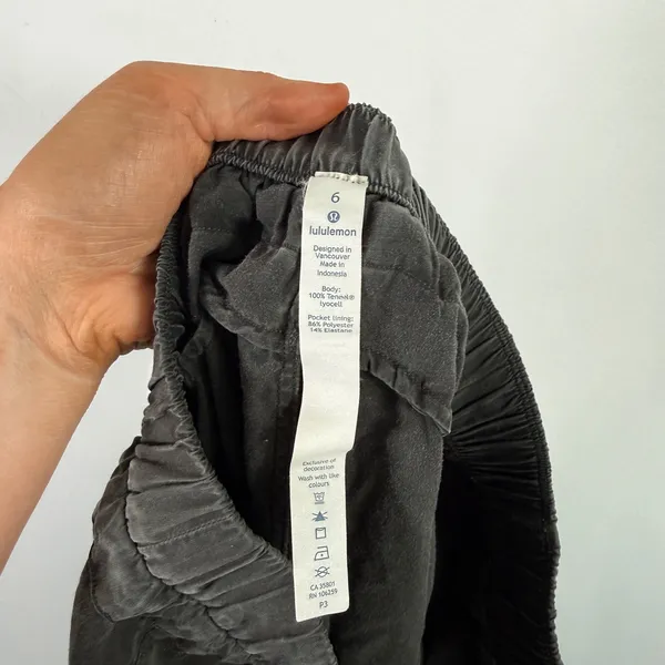 Lululemon Move Lightly Cargo Pant 25" 100% Lyocell Lightweight Grey Womens 6 - Image 7