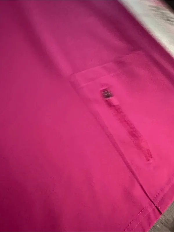 Ladies Scrub Top in festival fuchsia Sz L by Crush NWT - Image 4