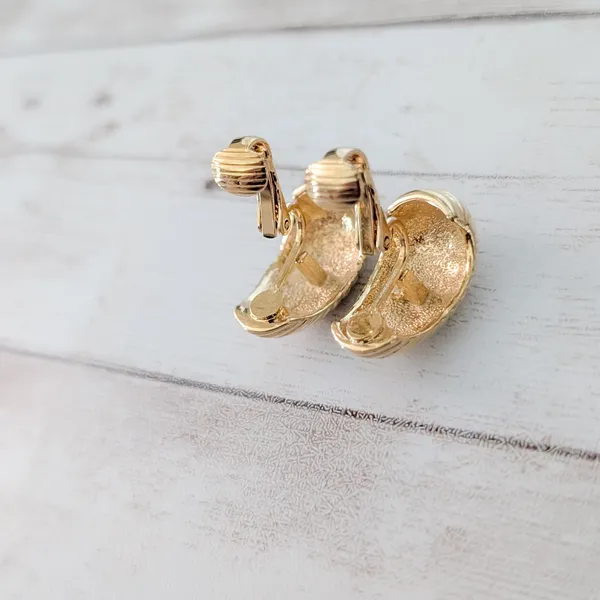 Vintage Clip On Earrings Stylish Chunky Large Statement Gold Tone Corrugated - Image 6