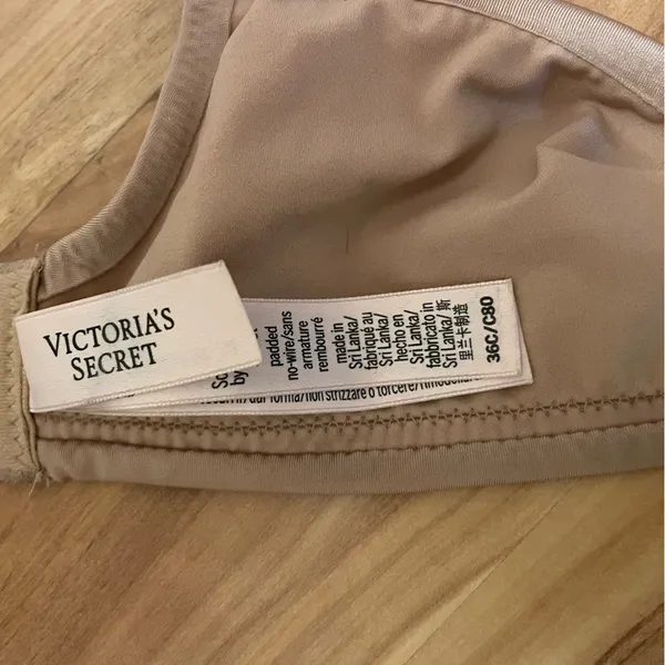 Victoria's Secret So Obsessed Smooth Wireless Push Up Bra - Image 5