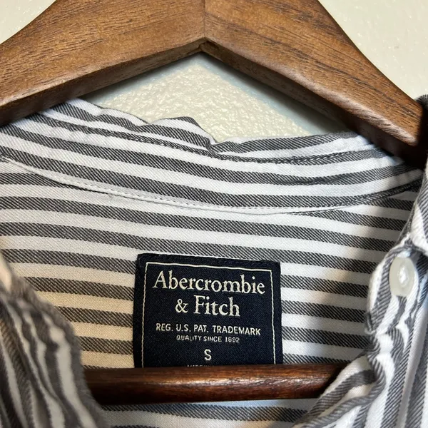 Abercrombie & Fitch Navy and White Striped Button Down Shirt Coastal - Image 5