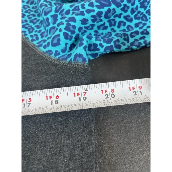 Ariat Women’s L Gray Blue Leopard Print 3/4 Sleeve Western Logo NWT Classic Fit - Image 10