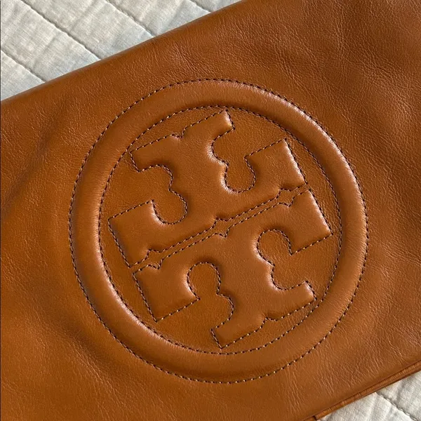 Tory Burch brown leather logo fold over gold chain rare crossbody bag​ - Image 3