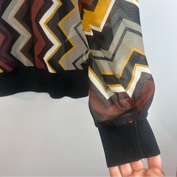 Missoni for Target Zig Zag Brown/Black Pullover V-neck Sheer Blouse Size Medium - Image 8
