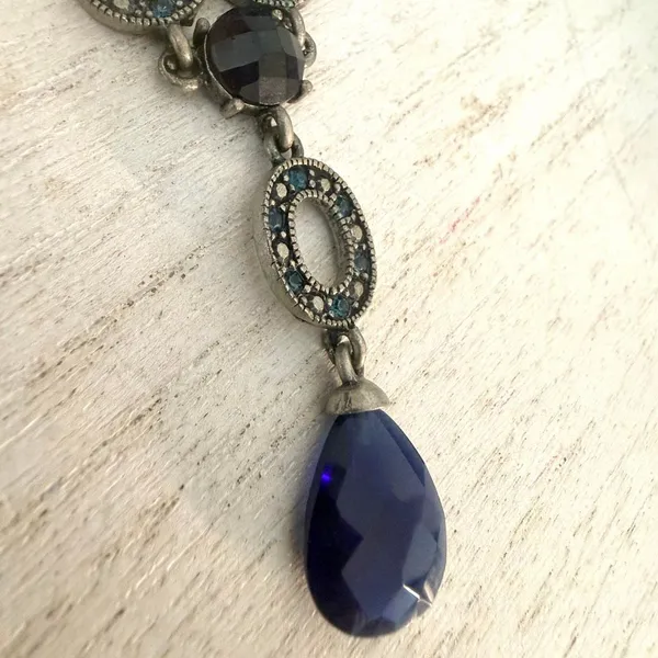Vintage Avon NR Blue Crystal Rhinestone Y Drop Necklace - Image 8