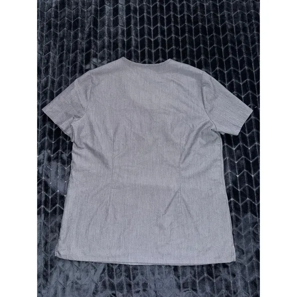 Figs Casma Top Women's Graphite Gray Three Pocket Scrub‎ V-neck Darted Back Sz M - Image 5