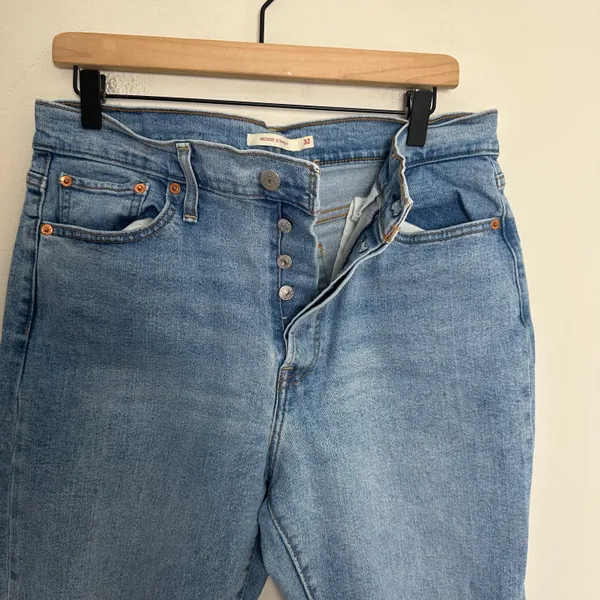 LEVIS- Wedgie Straight Distressed Knee Button Fly Denim Jeans Blue - Image 5
