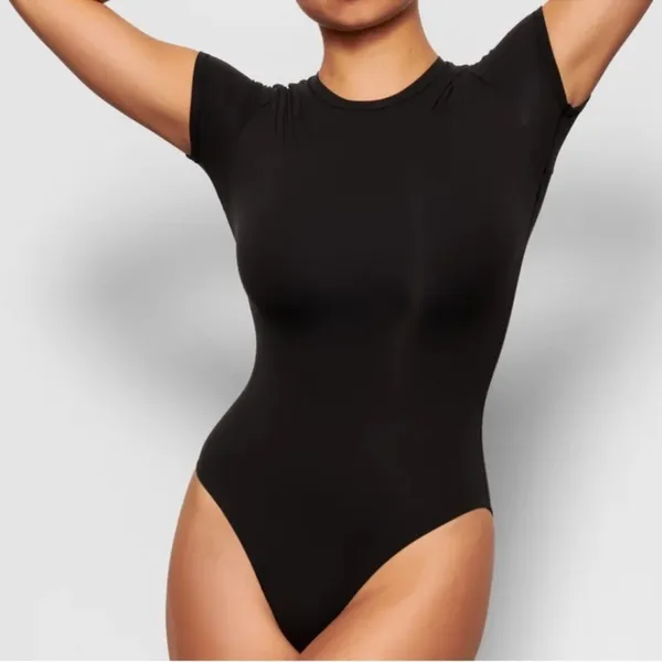 SKIMS fits everybody T-shirt Bodysuit NWT ONYX MEDIUM (B23) - Image 2