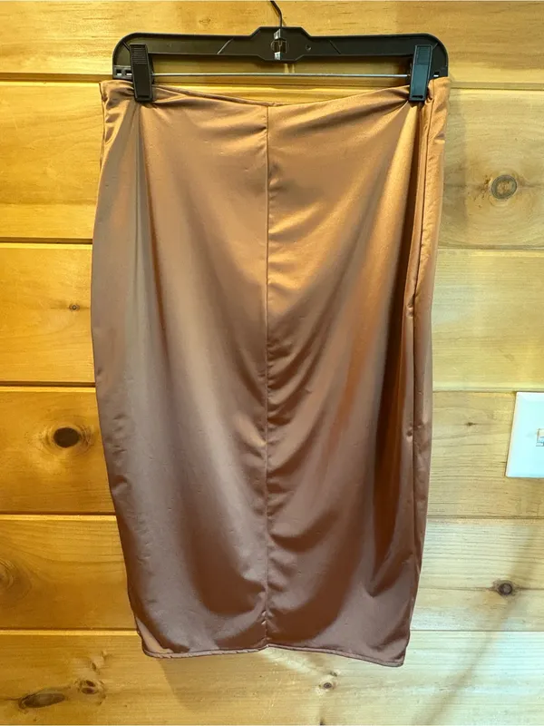 Victoria's Secret Satin Midi Skirt in Camel Brown size Large minimalist - Image 2
