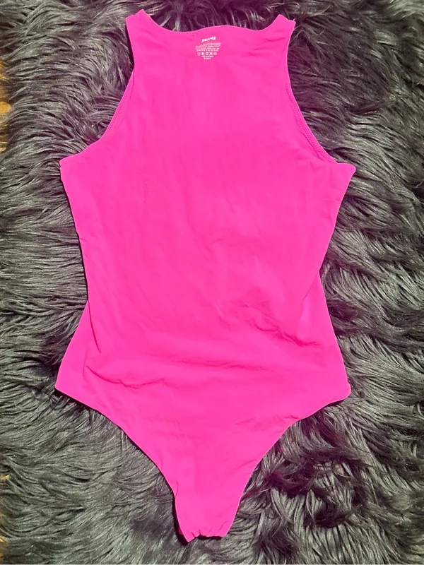 SKIMS Neon Pink Fuchsia Bodysuit High Neck One-Piece Size Small - Image 4