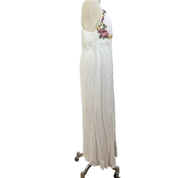 Forever 21 Cross Stitch Floral embroidered Maxi Dress White Rayon - Image 7