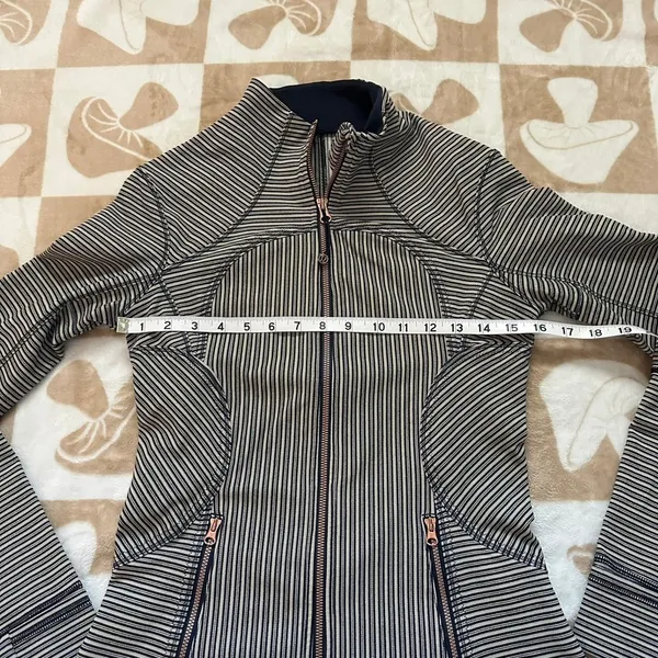 Lululemon Forme Jacket II Pine Stripe Size 6‎ - Image 9