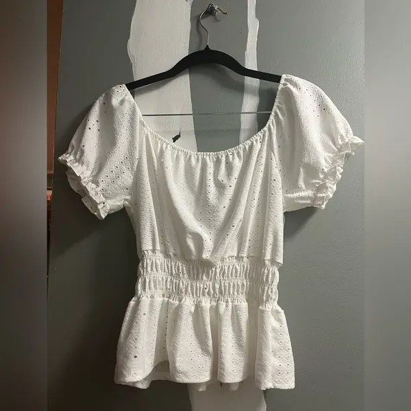 Lime Lush.  Le Lis White Eyelet Blouse - Image 3